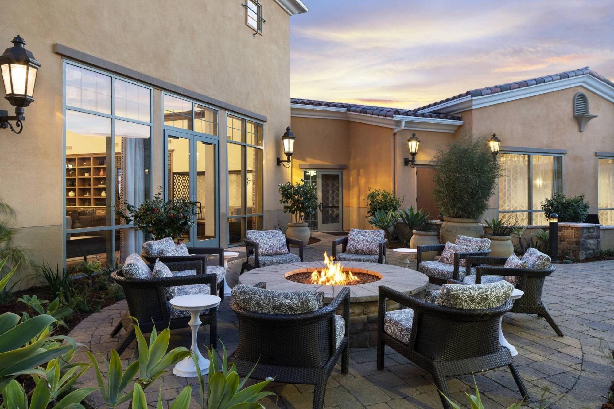 Hotel Courtyard By Marriott Santa Barbara Goleta Extérieur photo