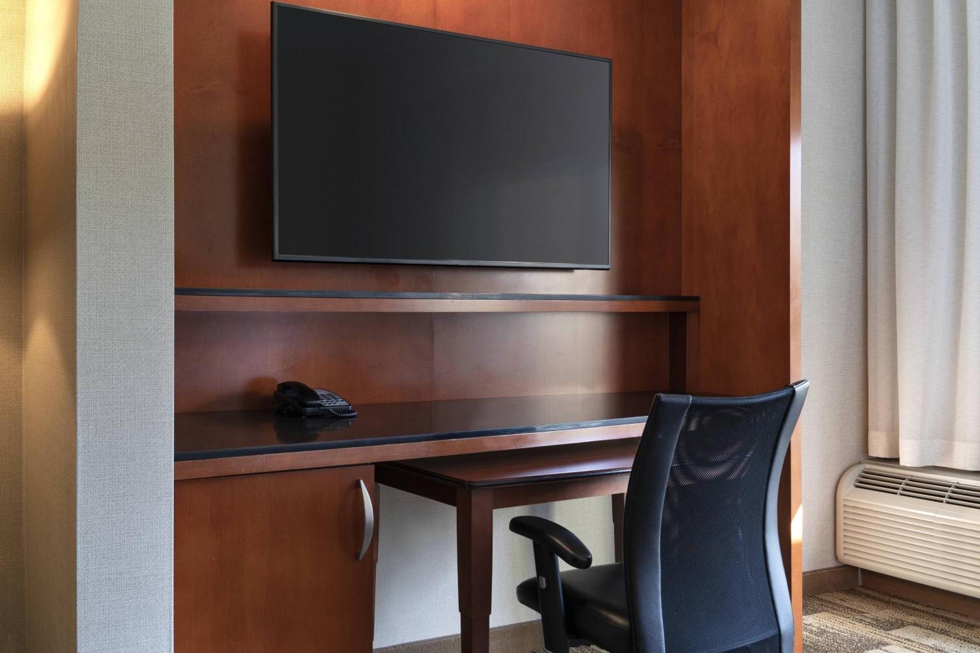 Hotel Courtyard By Marriott Santa Barbara Goleta Extérieur photo