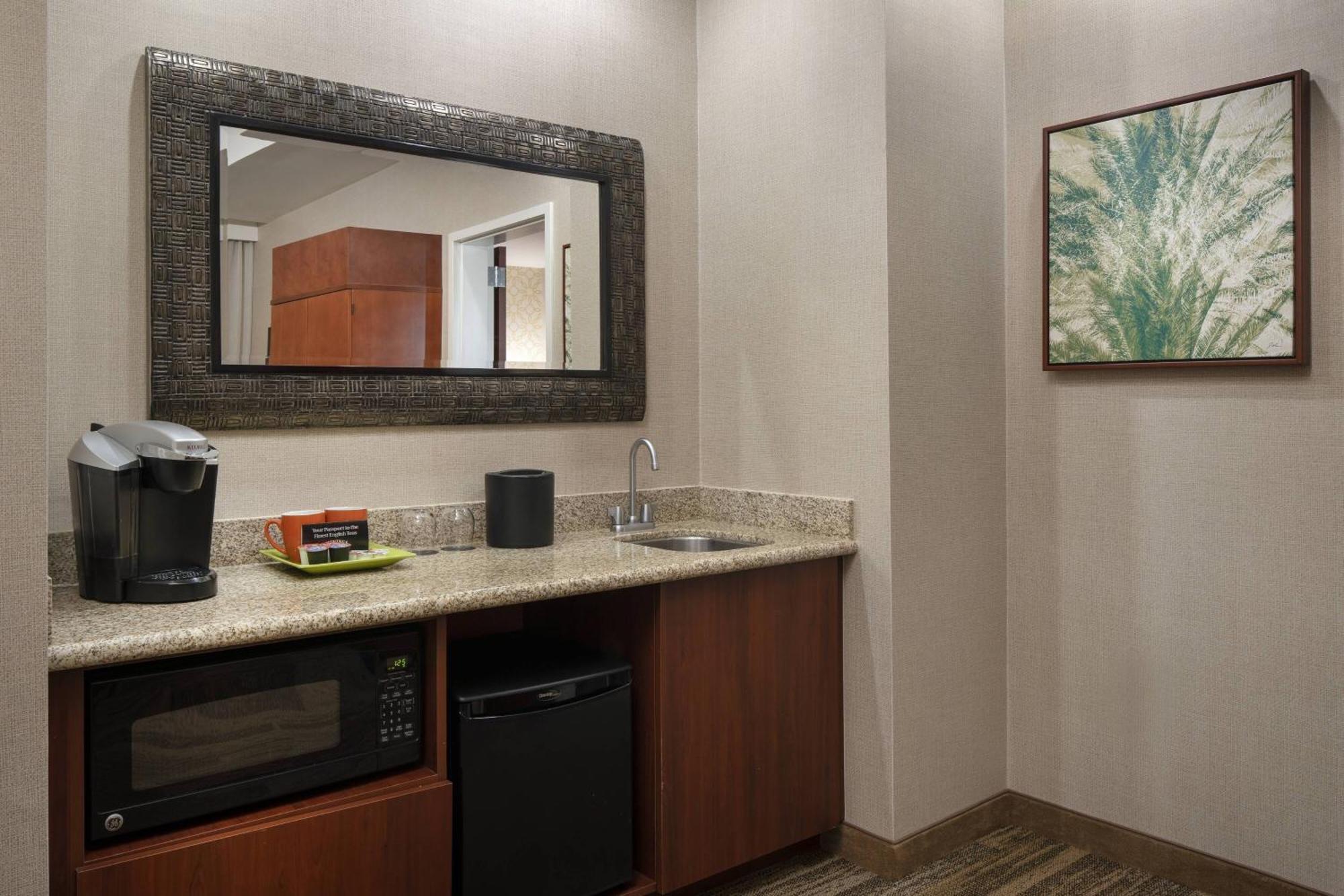 Hotel Courtyard By Marriott Santa Barbara Goleta Extérieur photo