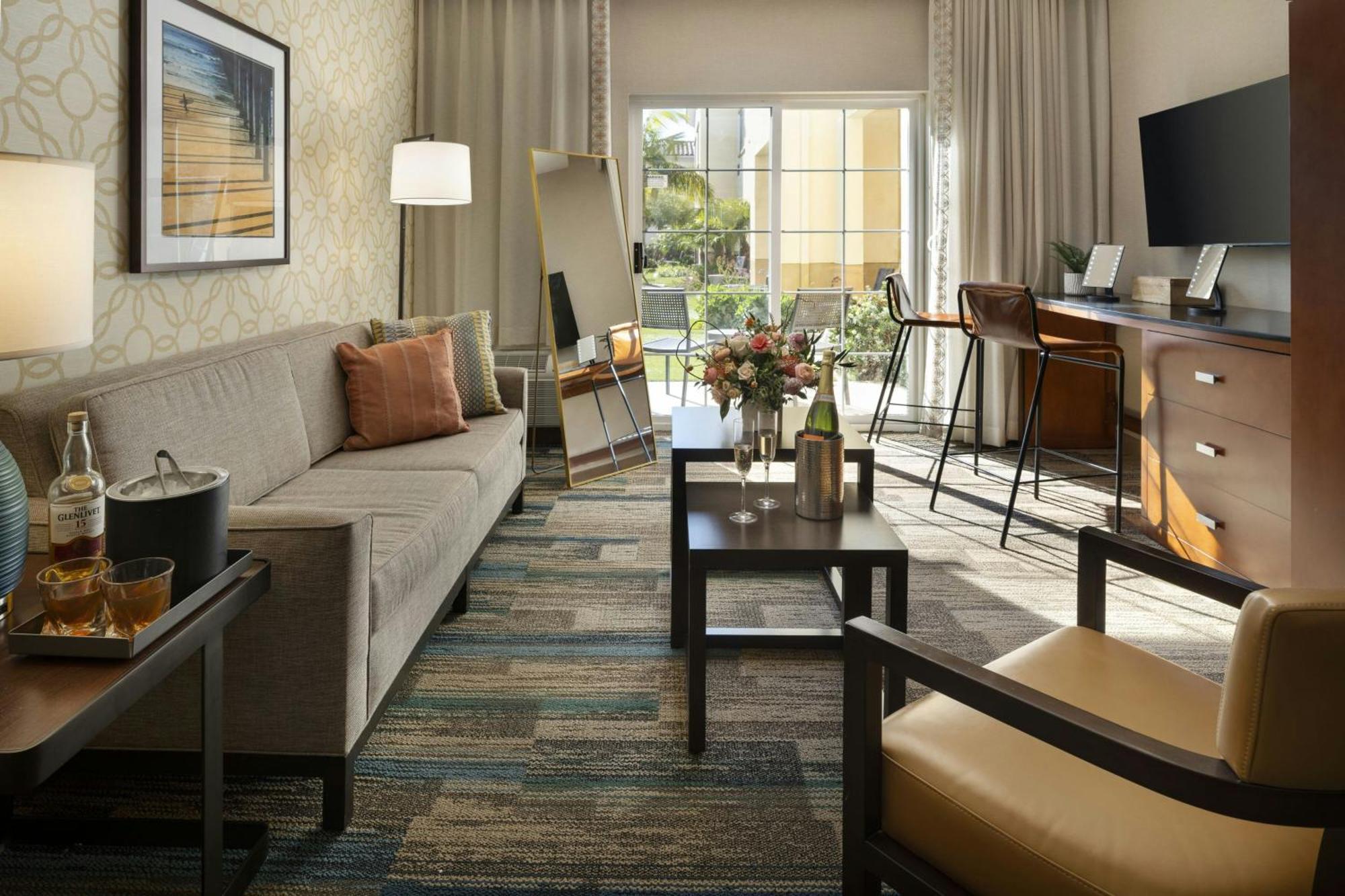 Hotel Courtyard By Marriott Santa Barbara Goleta Extérieur photo