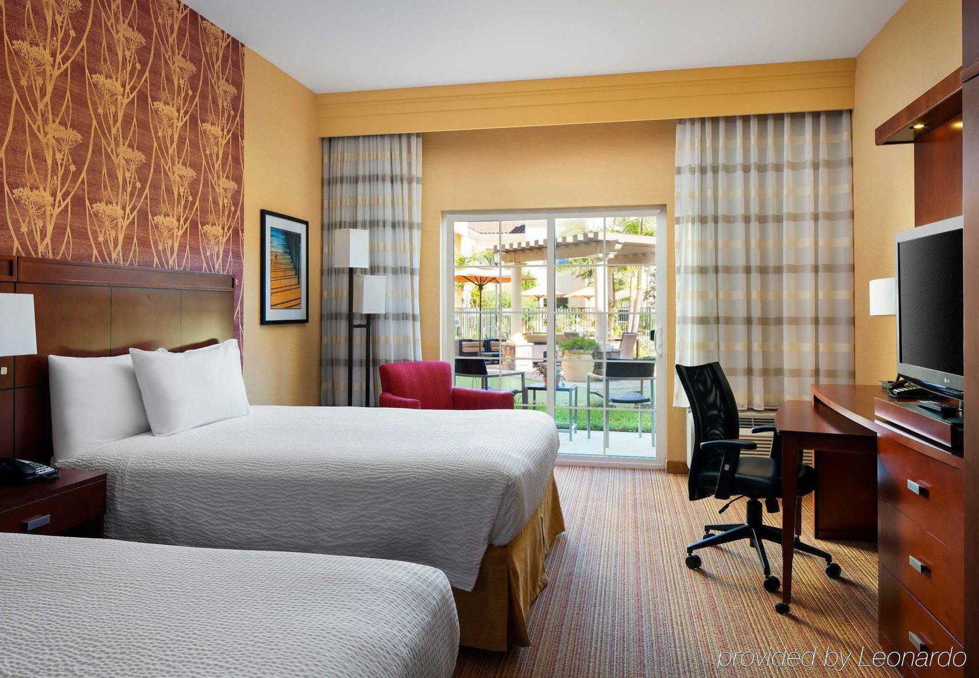 Hotel Courtyard By Marriott Santa Barbara Goleta Extérieur photo